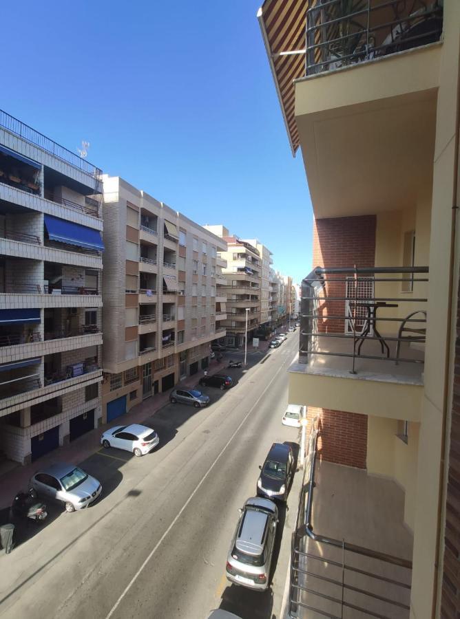 Apartamento 1A Linea Anri Торевиеха Екстериор снимка